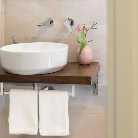 Approdo Ripetta ローマ