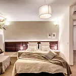 阿普罗多里佩塔旅馆